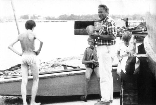 1988-07 Крапивин Слава на базе